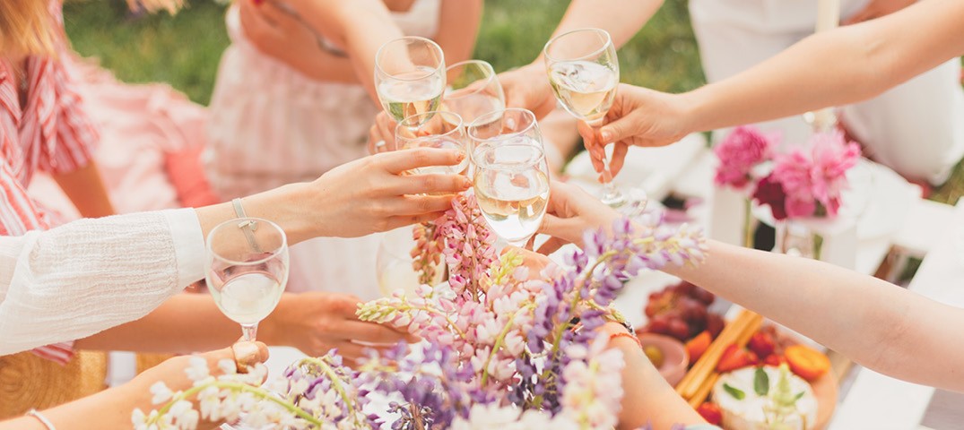 7 Easy Ways To Style Your Hen's Party