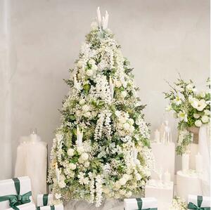 Featuring cascading blooms in all shades of white and green, this Blooming Serenade Christmas Tree makes an elegant centrepiece to non-traditional Christmas decor 🎄

Alternative in style, yet conventionally beautiful, this tree will exude candlelit ambience in the heart of your home.

If you would like to recreate this blooming tree, please follow our DIY Projects by searching KI.2359.

.
.
#kochandco #kochinspo #christmastrees #christmastreedecor #christmastreesofinstagram