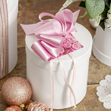 Gift box with white ribbon (19x19cm) - Gift boxes -  - gifts and  ideas for holidays and everyday
